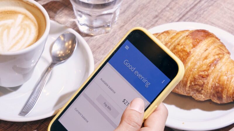 スマホでネット銀行